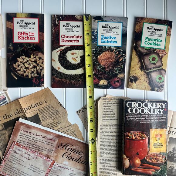 Vintage Cookbooks Bon Appetit Crockery Cookery & Ephemera Retro Recipies - Picture 14 of 14